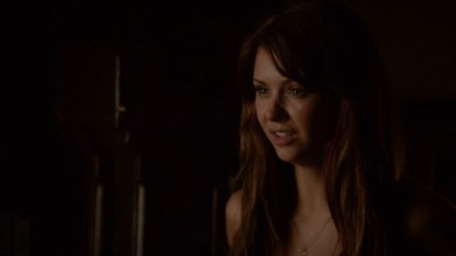 File:Elena 20 TVD 5x02.jpg