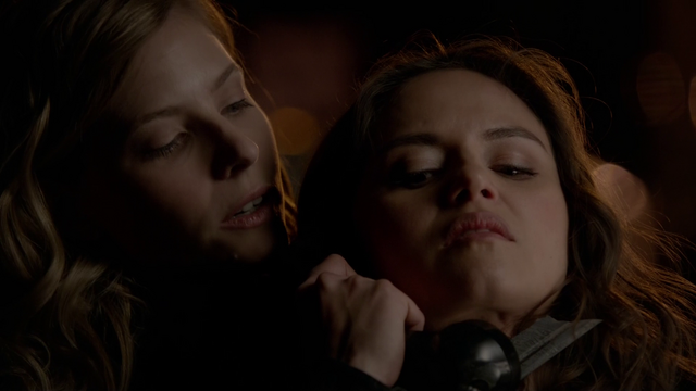 File:717-020-Valerie-Rayna.png
