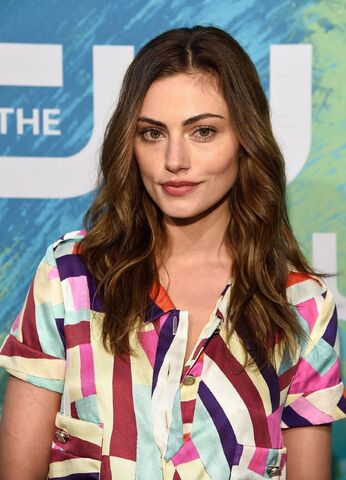 File:Phoebe Tonkin-CWUpfront2016.jpeg