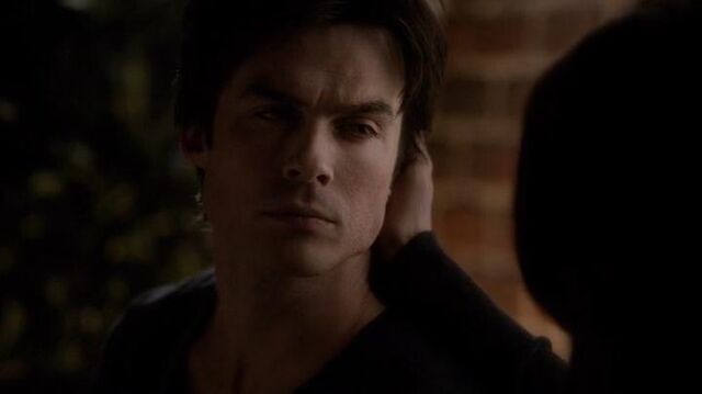 File:Damon & elena 5x18.jpg