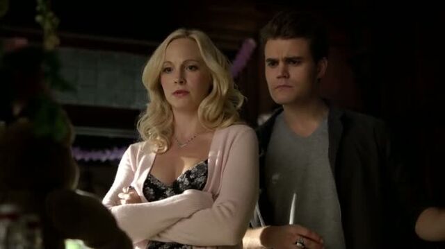File:6X13-13-StefanCaroline.jpg