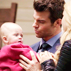 Elijah-Hope-2x09-smile.gif
