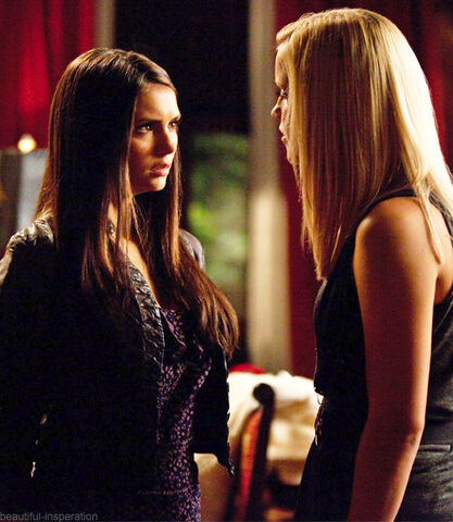 Archivo:Rebekah-and-elena-rebekah-28185824-500-575.jpg