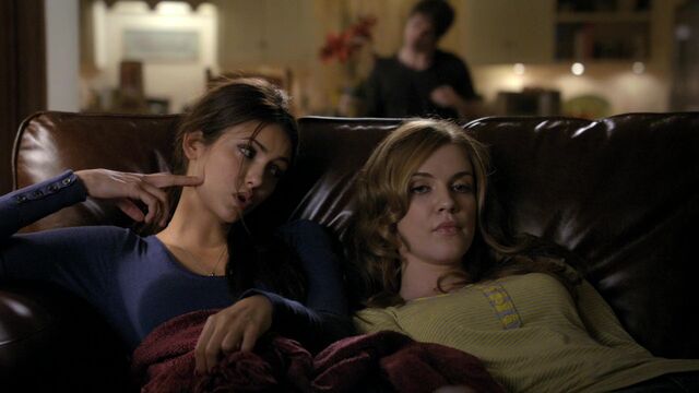File:TVD1x08-Gilbert House 44.jpg