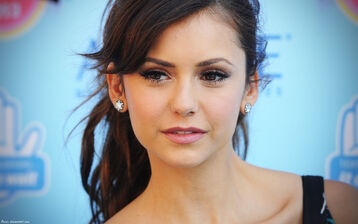 Nina-dobrev-122