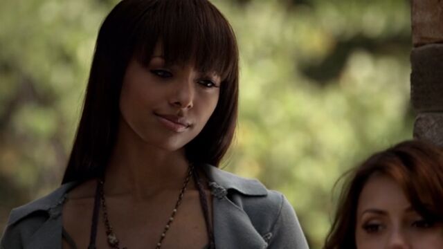 File:Bonnie TVD 5x05.jpg