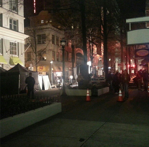 File:Behind-the-Scenes-4x17-500 (1).png