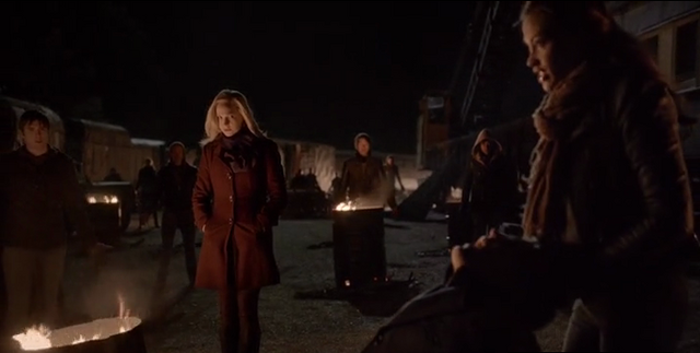 File:Caroline-Sloan-Stefan 5x16.png