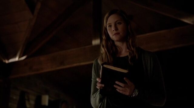 File:7X03-24-Valerie.jpg