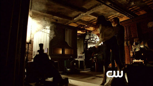 File:TVD 4x22-2.jpg