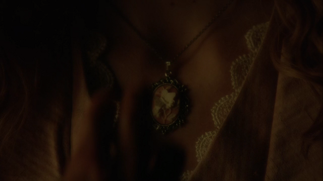 File:ValAmulet0.png