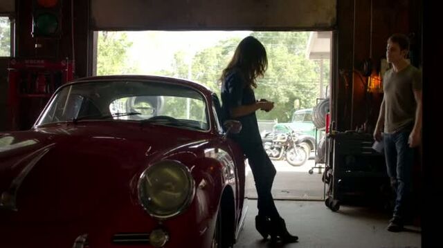 File:6X04-36-StefanElena.jpg