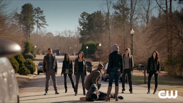 File:TVD s7ep15 Krystal 3.jpg