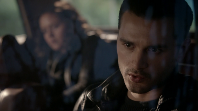 File:718-077-Enzo~Rayna.png