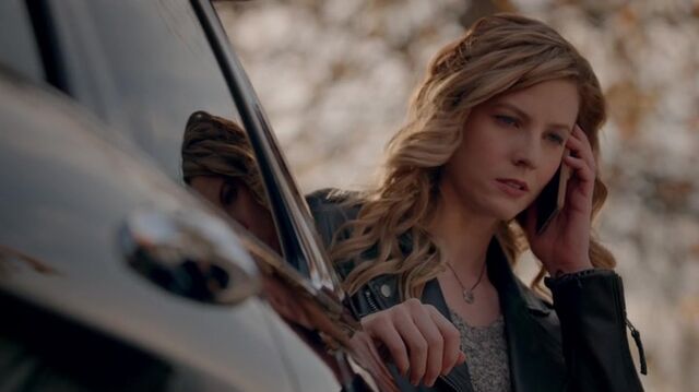 File:7X09-78-Valerie.jpg