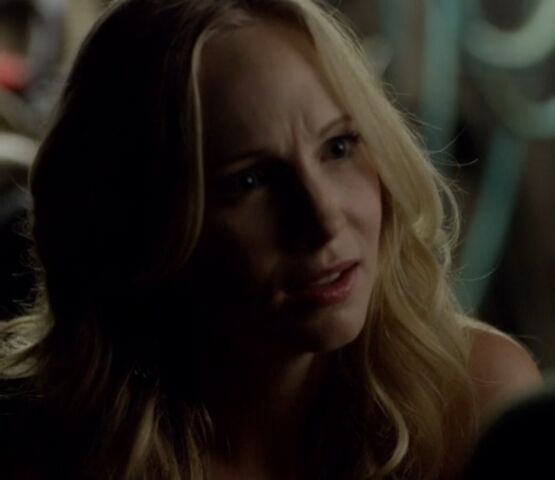 File:Caroline 11 TVD 5x02.jpg