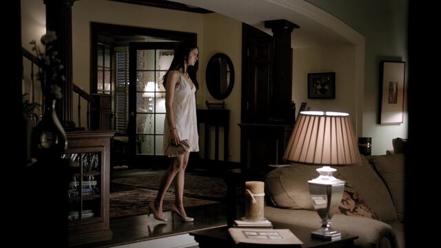 File:TVD3x01-Gilbert House 23.jpg