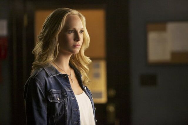 File:Caroline5x06.jpg