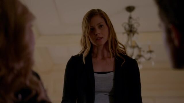 File:7X06-15-Valerie.jpg