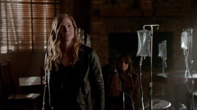 File:7X07-79-Valerie.jpg