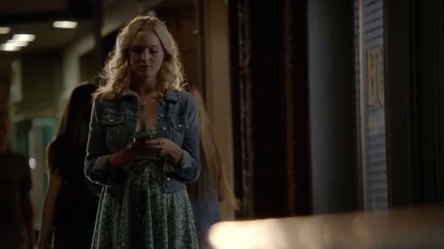 File:6X05-32-Caroline.jpg