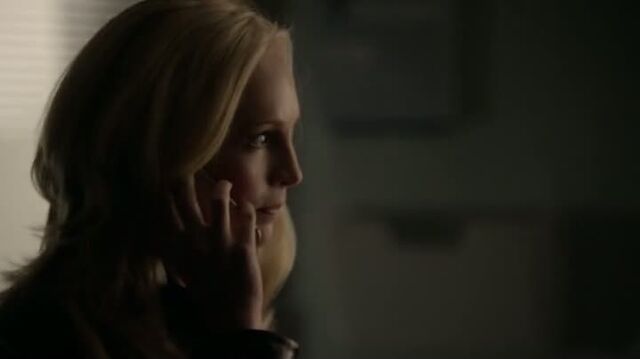 File:6X11-76-Caroline.jpg