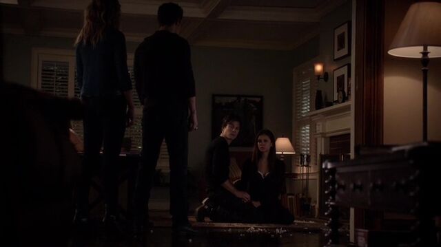 File:TVD4x15-Gilbert House 30.jpg