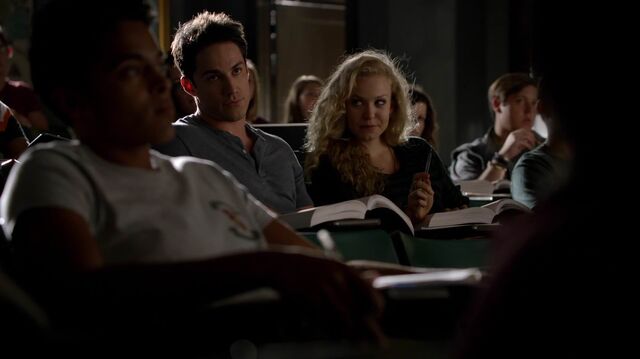 File:Tvd605 0344.jpg