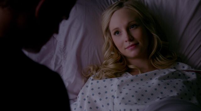 File:712-034-Stefan-Caroline.jpg