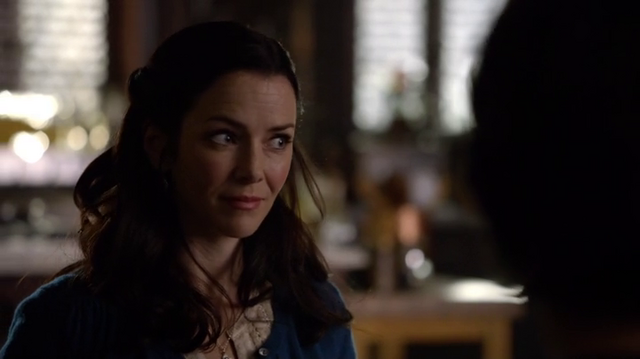 File:6X18-19-Lily.png