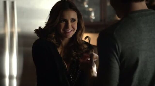 File:6X13-17-Elena.jpg