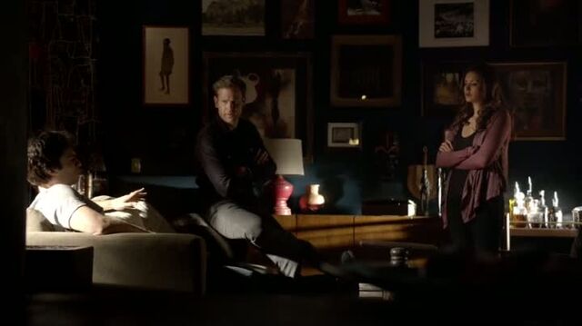 File:6X10-24-ElenaDamonAlaric.jpg