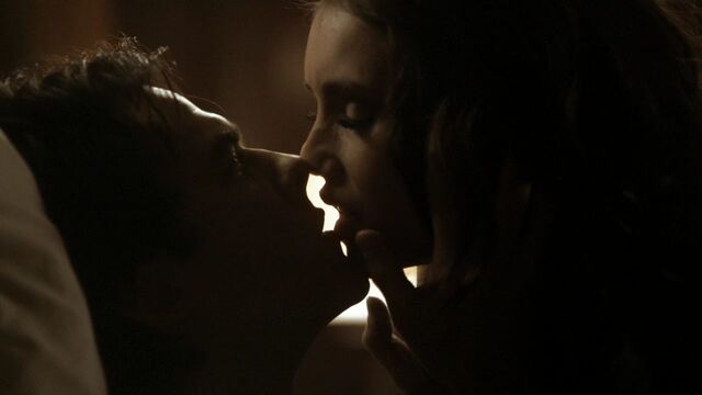 File:216VampireDiaries1729.jpg