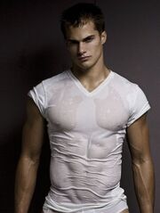 Seth-Kuhlmann-by-Rick-Day-hombresfatales.com-06-339x450