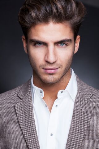 Archivo:Maxi Iglesias.jpg