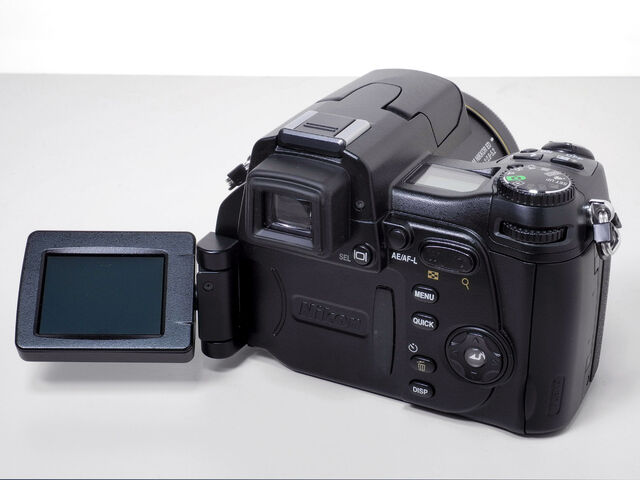 File:Nikon 8800 Back.jpg