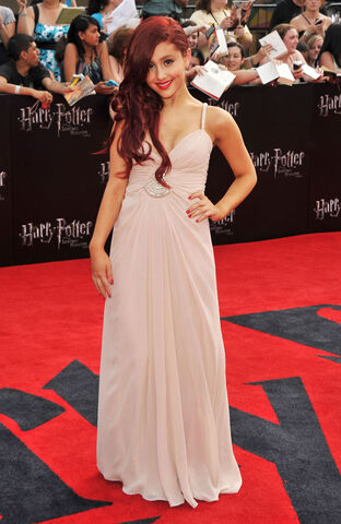 File:Ariana-hp-1.jpg