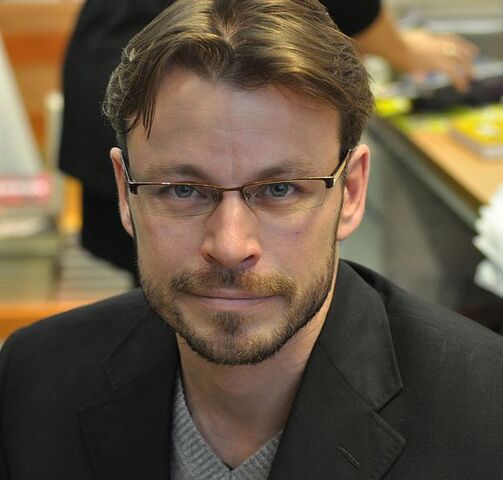 File:628px-Peter Franzén.jpg