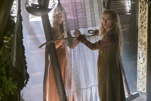File:Torvi Lagertha 4-04.jpg