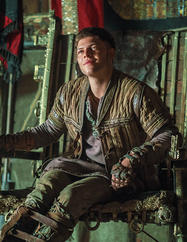 File:Ivar the Boneless Season4SideB.png