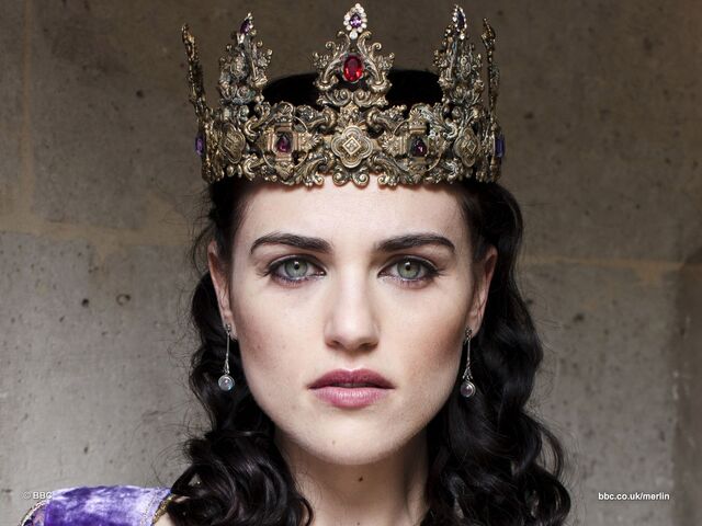 File:Crowned Morgana Pendragon.jpg