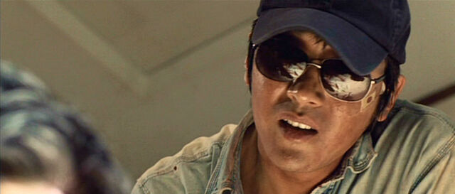 File:Sunglassesyoungmin.jpg
