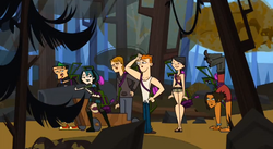 Alejandro and The Vultures prepare to split up