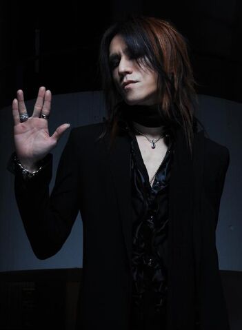 File:SUGIZO.jpg