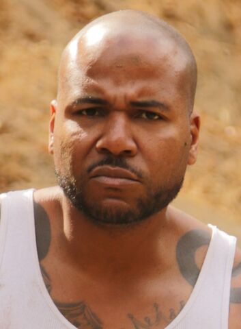 File:OscarTWDpromoface.jpg