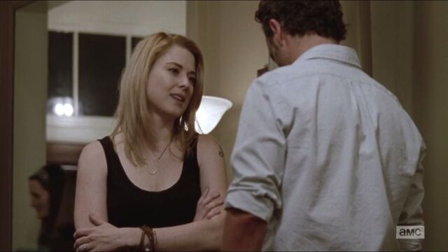 File:Forget-jessie-tells-rick-about-what-others-in-alexandria-have-lost.jpg