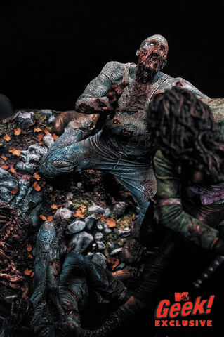 File:Michonne Statue 5.jpg