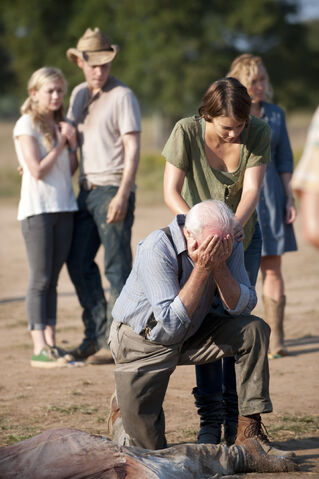 File:Walking-dead-121.jpg