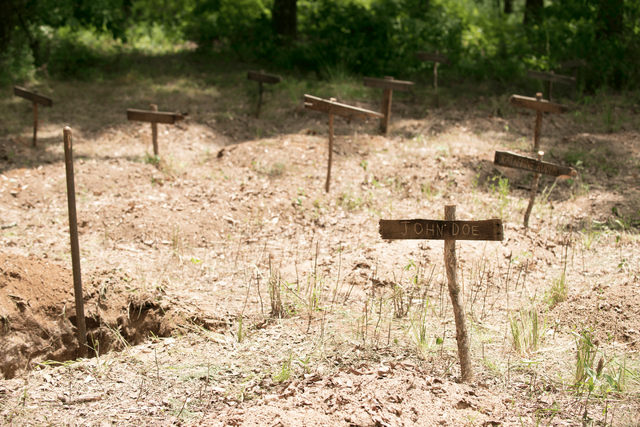 File:AMC 604 Graves.png