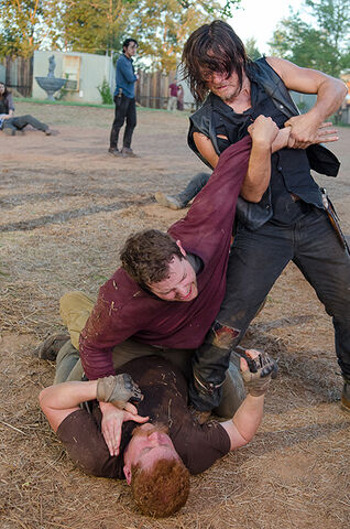 File:The-walking-dead-episode-611-daryl-reedus-2-935.jpg